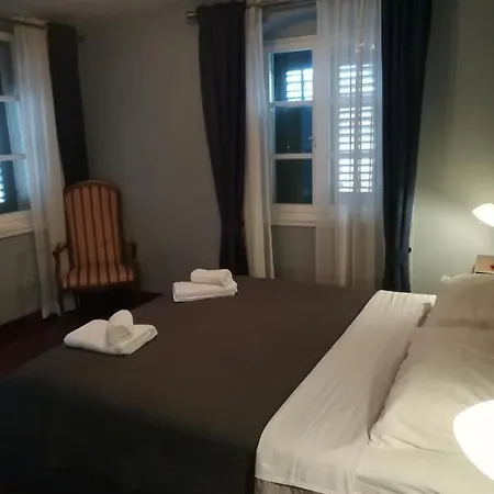 Delux Soba Sa Bracnim Krevetom Fabo 1 بيت ضيافة سبليت