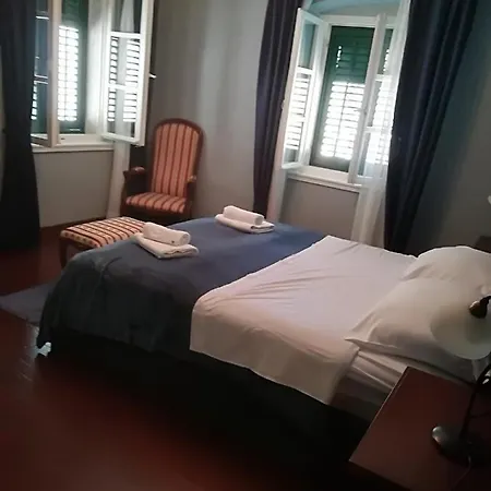بيت ضيافة Delux Soba Sa Bracnim Krevetom Fabo 1 سبليت