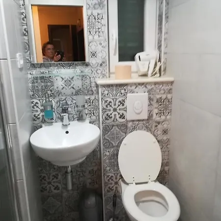 بيت ضيافة Delux Soba Sa Bracnim Krevetom Fabo 1