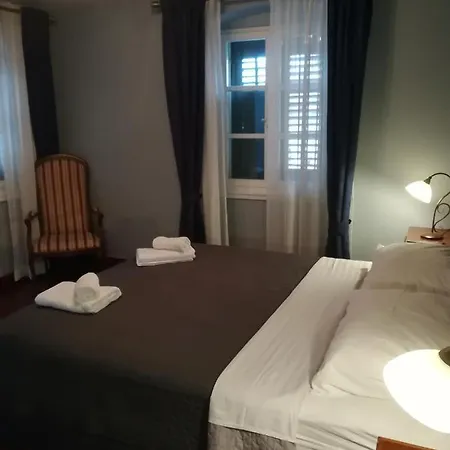 Delux Soba Sa Bracnim Krevetom Fabo 1 بيت ضيافة