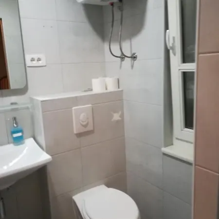 Delux Soba Sa Bracnim Krevetom Fabo 1 Guest house Split